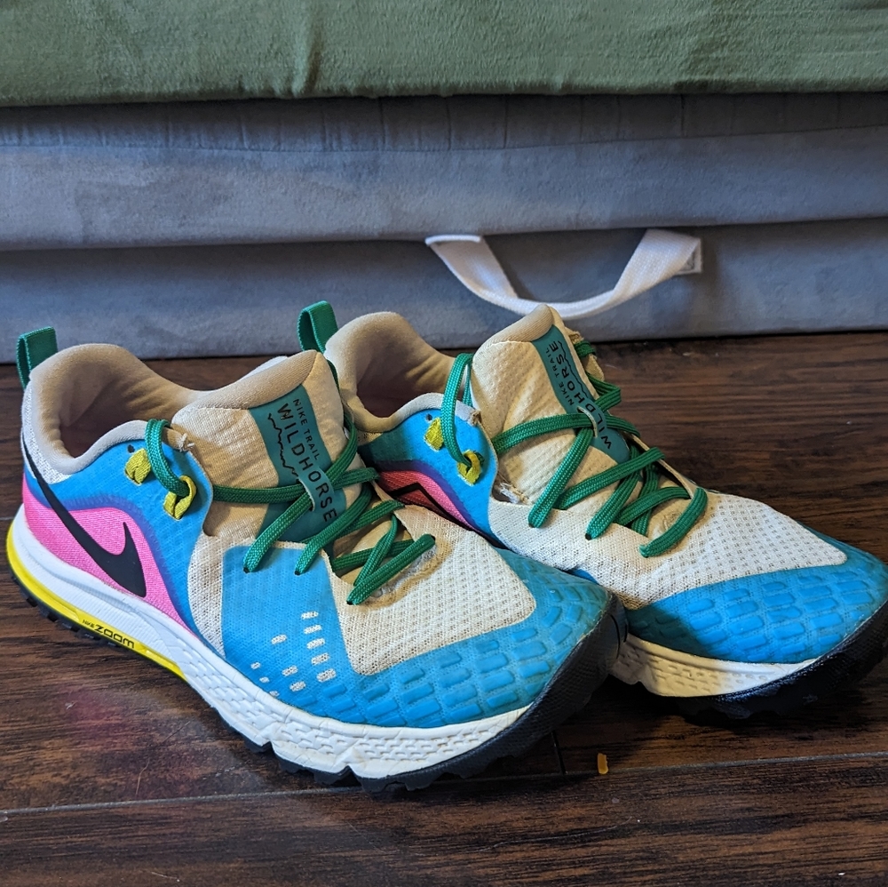 WMNS Nike Air Zoom Wildhorse 5 Trail Running Shoes  AQ2223-100 Size 8.5